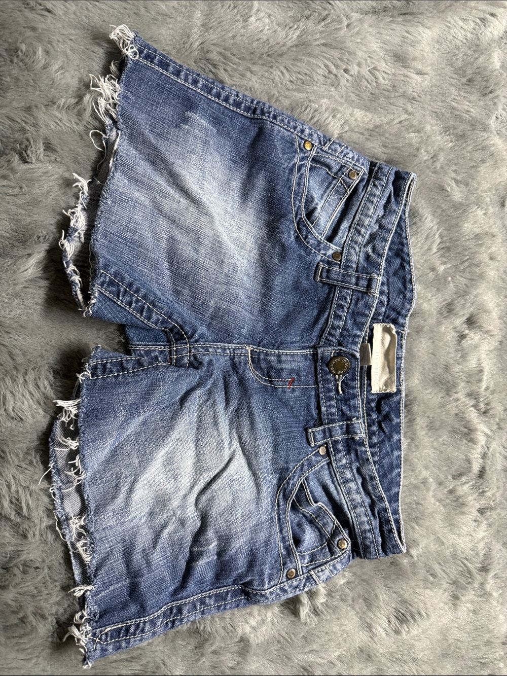 Maurices Faded Blue Distressed Denim Cutoff Shorts sz 3/4